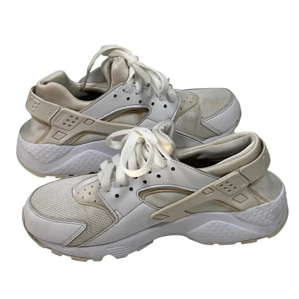 Nike Air Huaraches Big Kids Triple White Running Tennis‎ Shoe Unisex 5 Sporty